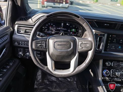 Used 2023 GMC Yukon Denali w/ Denali Reserve Package AWD/4WD image 2