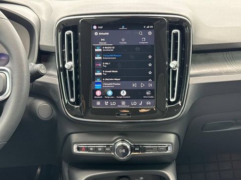 Certified 2023 Volvo XC40 Recharge Ultimate w/ Protection Package Premier AWD/4WD image 12