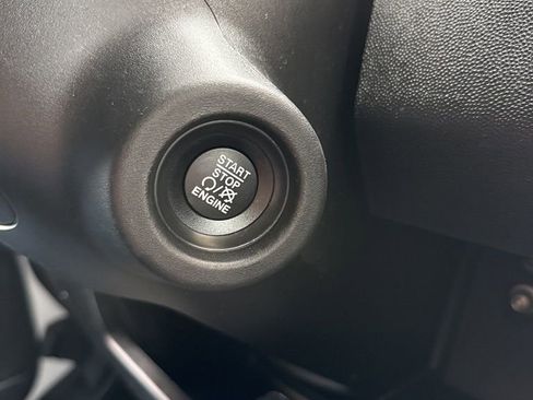 Used 2025 RAM ProMaster 2500 w/ Convenience Group image 12