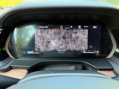 Used 2023 Jeep Grand Cherokee Summit w/ Adv Protech Group IV AWD/4WD image 25