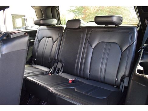Used 2020 Ford Expedition Limited image 24