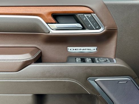 Used 2023 GMC Sierra 1500 Denali w/ Technology Package image 11