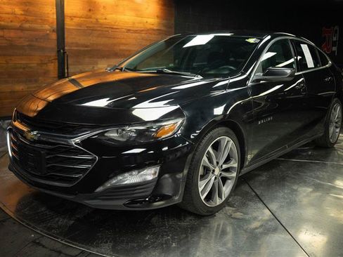 Used 2022 Chevrolet Malibu LT FWD image 2
