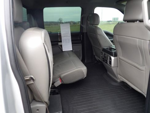 Used 2017 Ford F150 Lariat w/ Equipment Group 502A Luxury image 10