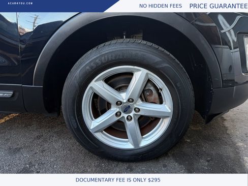 Used 2017 Ford Explorer XLT w/ Equipment Group 202A image 21