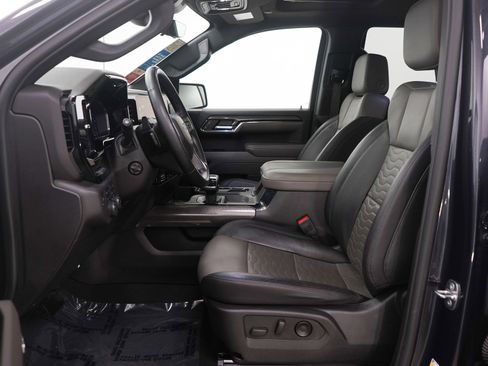 Used 2024 Chevrolet Silverado 1500 ZR2 w/ Technology Package image 17