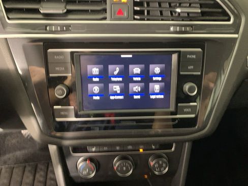 Used 2023 Volkswagen Tiguan S image 23