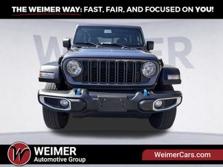 Used 2024 Jeep Gladiator Sport AWD/4WD video 2
