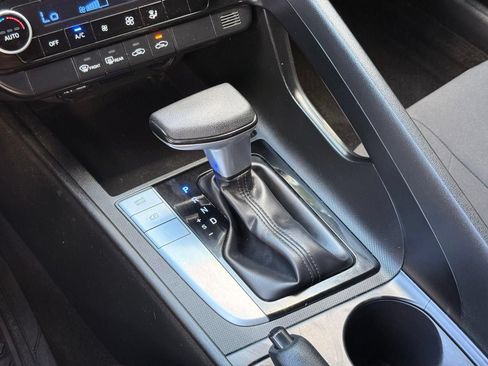 Used 2021 Hyundai Elantra SEL FWD image 39