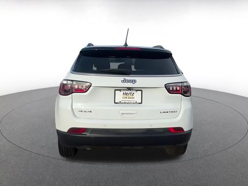 Used 2025 Jeep Compass Limited image 12