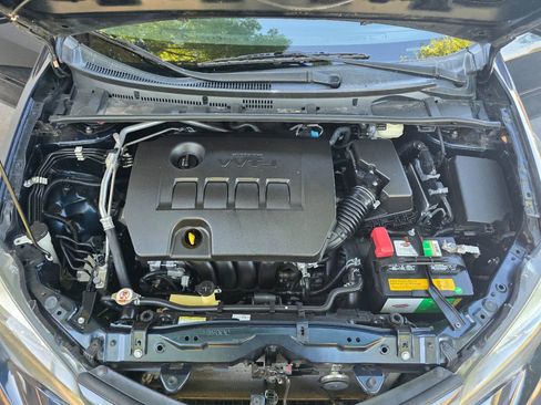 Used 2018 Toyota Corolla SE w/ Body Protection Package FWD image 13