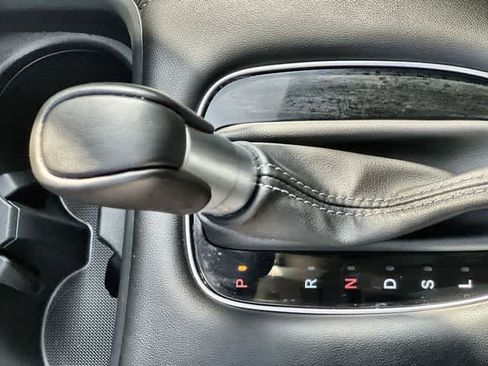 Certified 2025 Honda HR-V EX-L image 16