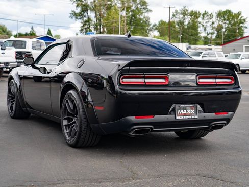 Used 2019 Dodge Challenger R/T Scat Pack w/ Widebody Package RWD image 10