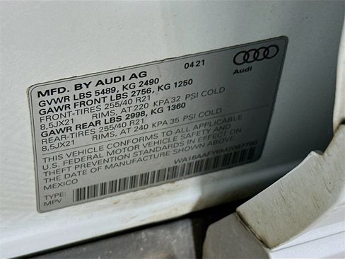 Used 2021 Audi Q5 Prestige w/ Prestige Package image 27