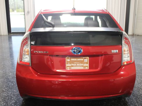 Used 2013 Toyota Prius Three image 3