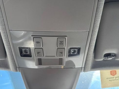 Used 2023 Volkswagen Tiguan S FWD image 5