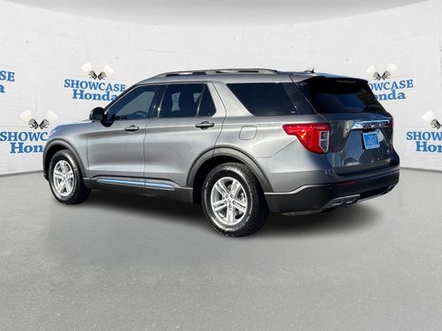 Used 2021 Ford Explorer XLT w/ Equipment Group 202A image 5