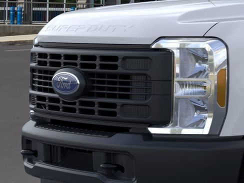 New 2023 Ford F250 XL w/ XL Off-Road Package AWD/4WD image 17
