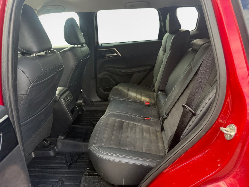 Used 2022 Mitsubishi Outlander SE AWD/4WD image 24
