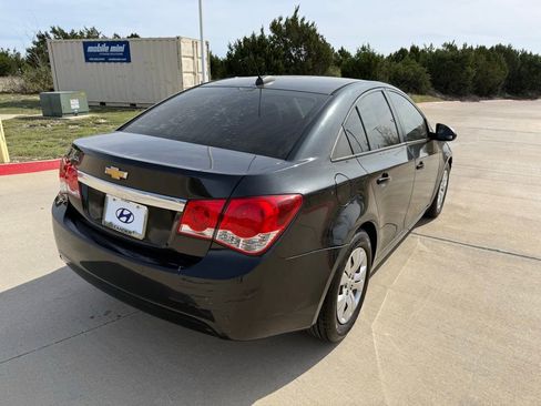 Used 2016 Chevrolet Cruze LS image 5