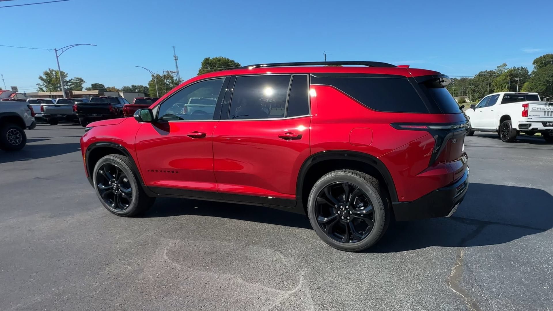 New 2027 Chevrolet Traverse RS w/ LPO, Floor Liner Package FWD image 6