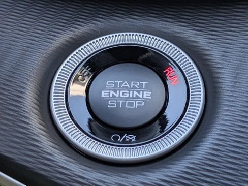 New 2025 Jeep Grand Cherokee Altitude image 25