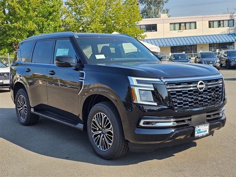 New 2025 Nissan Armada SL image 3