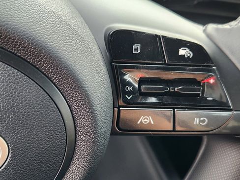 New 2025 Hyundai Elantra Sport image 12