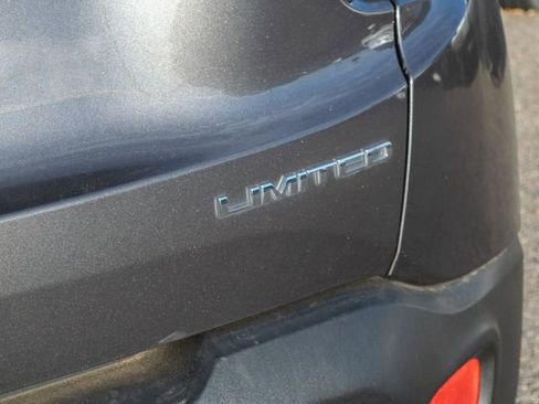 Used 2018 Jeep Renegade Limited w/ Trailer Tow Group image 10