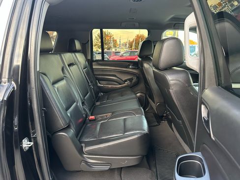 Used 2019 Chevrolet Suburban LT image 15