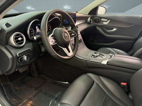 Used 2020 Mercedes-Benz C 300 Sedan image 4