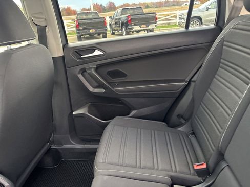 Used 2022 Volkswagen Tiguan S image 42