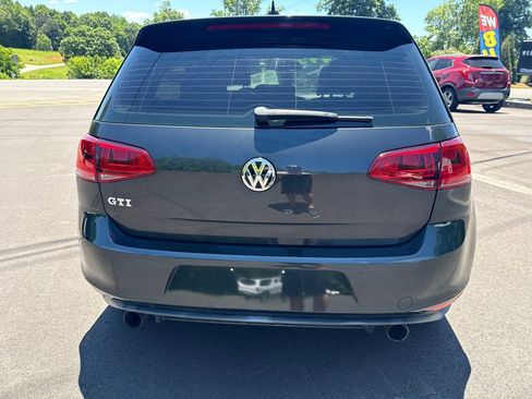 Used 2015 Volkswagen Golf 4-Door FWD image 8