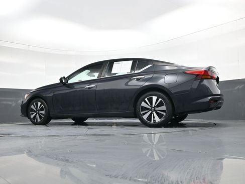 Used 2022 Nissan Altima 2.5 SV image 37