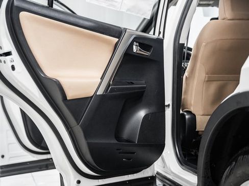 Used 2015 Toyota RAV4 XLE image 32