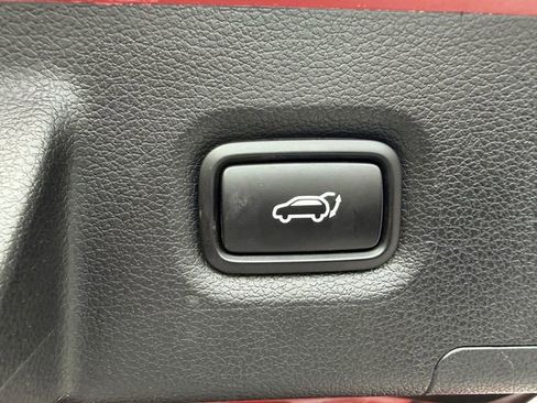 Used 2020 Hyundai Santa Fe SEL w/ Convenience + Premium Package FWD image 48