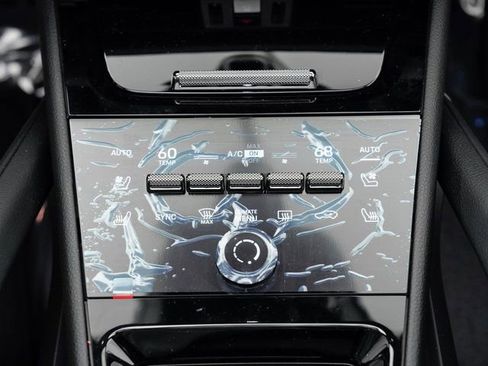 New 2025 Porsche Cayenne image 20