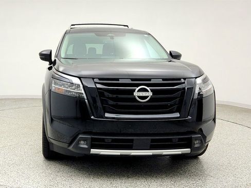 Used 2023 Nissan Pathfinder SL w/ SL Premium Package AWD/4WD image 2