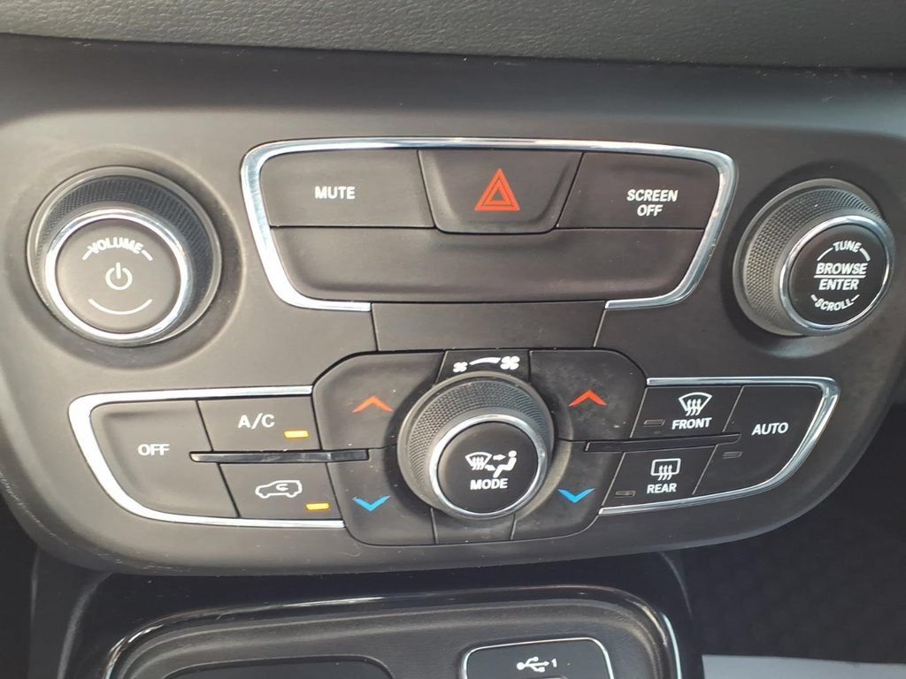Used 2019 Jeep Compass Latitude AWD/4WD image 23