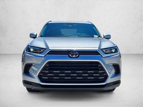 Used 2025 Toyota Grand Highlander FWD image 2