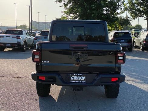 Used 2024 Jeep Gladiator Sport AWD/4WD image 6