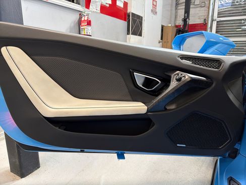 Used 2020 Lamborghini Huracan EVO image 19