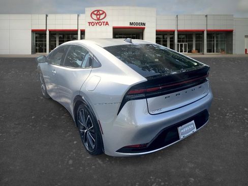 Certified 2026 Toyota Prius XLE FWD image 6