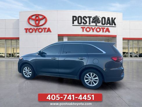 Used 2019 Kia Sorento FWD V6 w/ LX V6 Convenience Package image 3