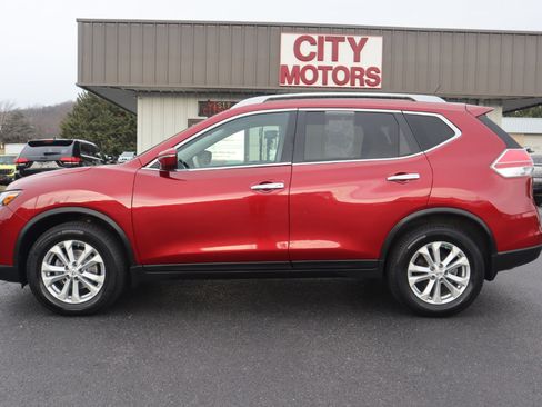 Used 2015 Nissan Rogue SV w/ SV Moonroof Package image 10