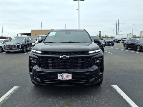 Used 2024 Chevrolet Traverse RS image 8