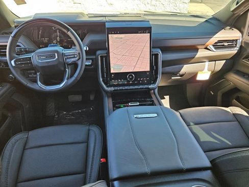 New 2026 GMC Yukon XL Denali w/ Denali Reserve Package image 14