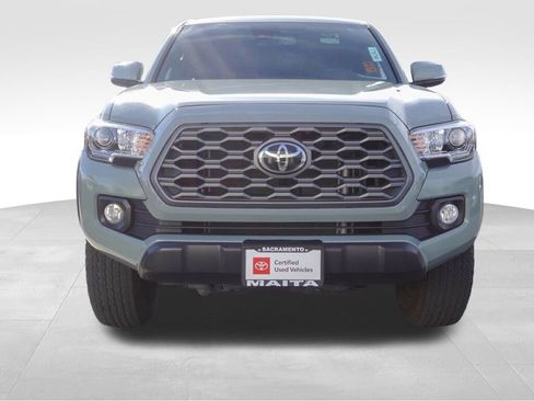 Certified 2022 Toyota Tacoma TRD Off-Road image 9