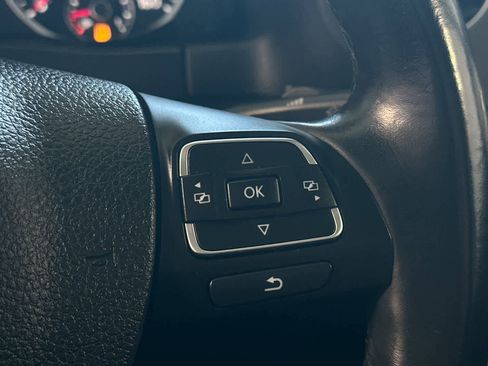 Used 2017 Volkswagen Tiguan Wolfsburg Edition FWD image 30