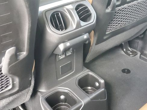 Used 2022 Jeep Gladiator Rubicon w/ LED Lighting Group image 13